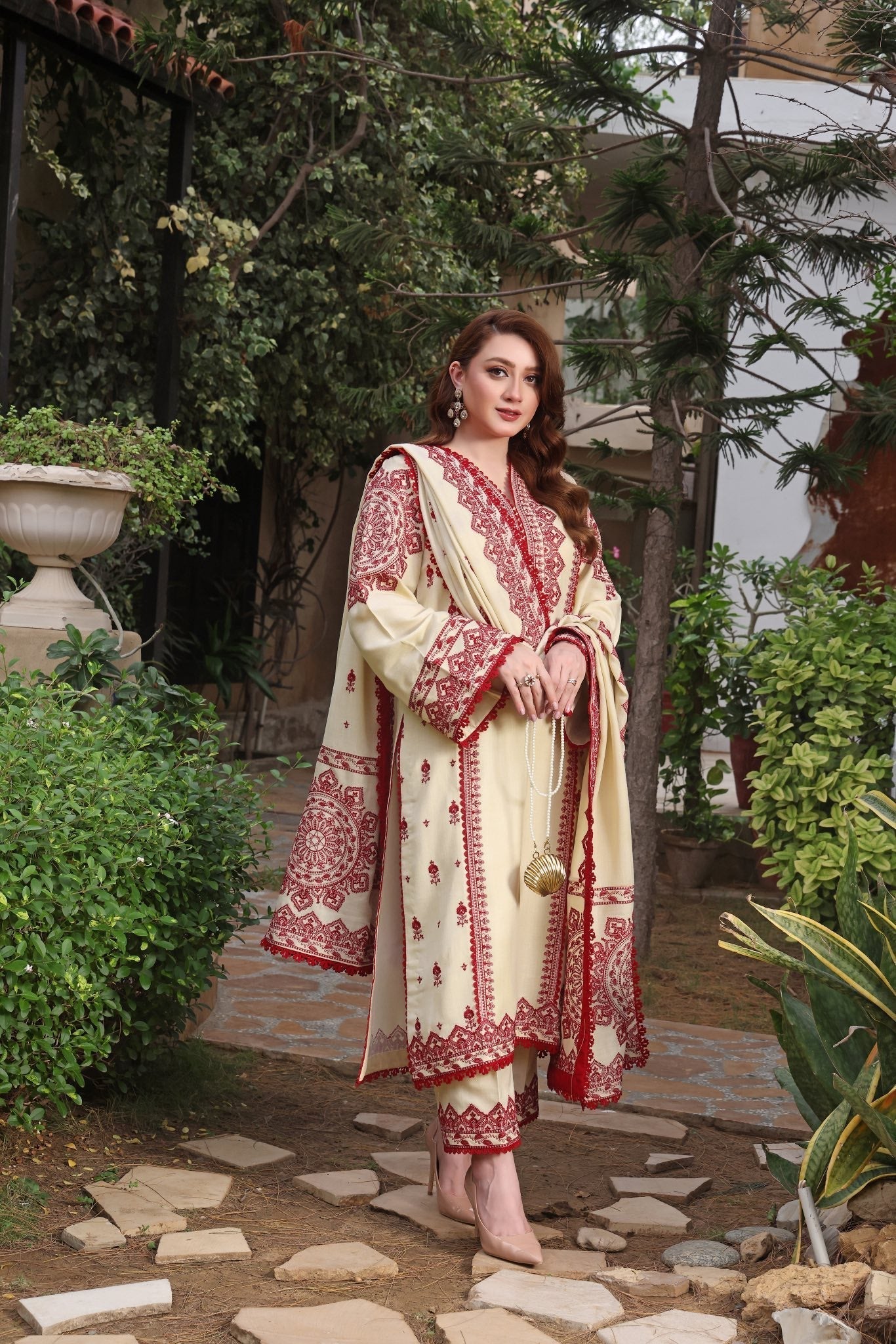Aneela's 301 – Luxurious Dhanak Embroidered Suit with Ready-to-Wear Dupatta
