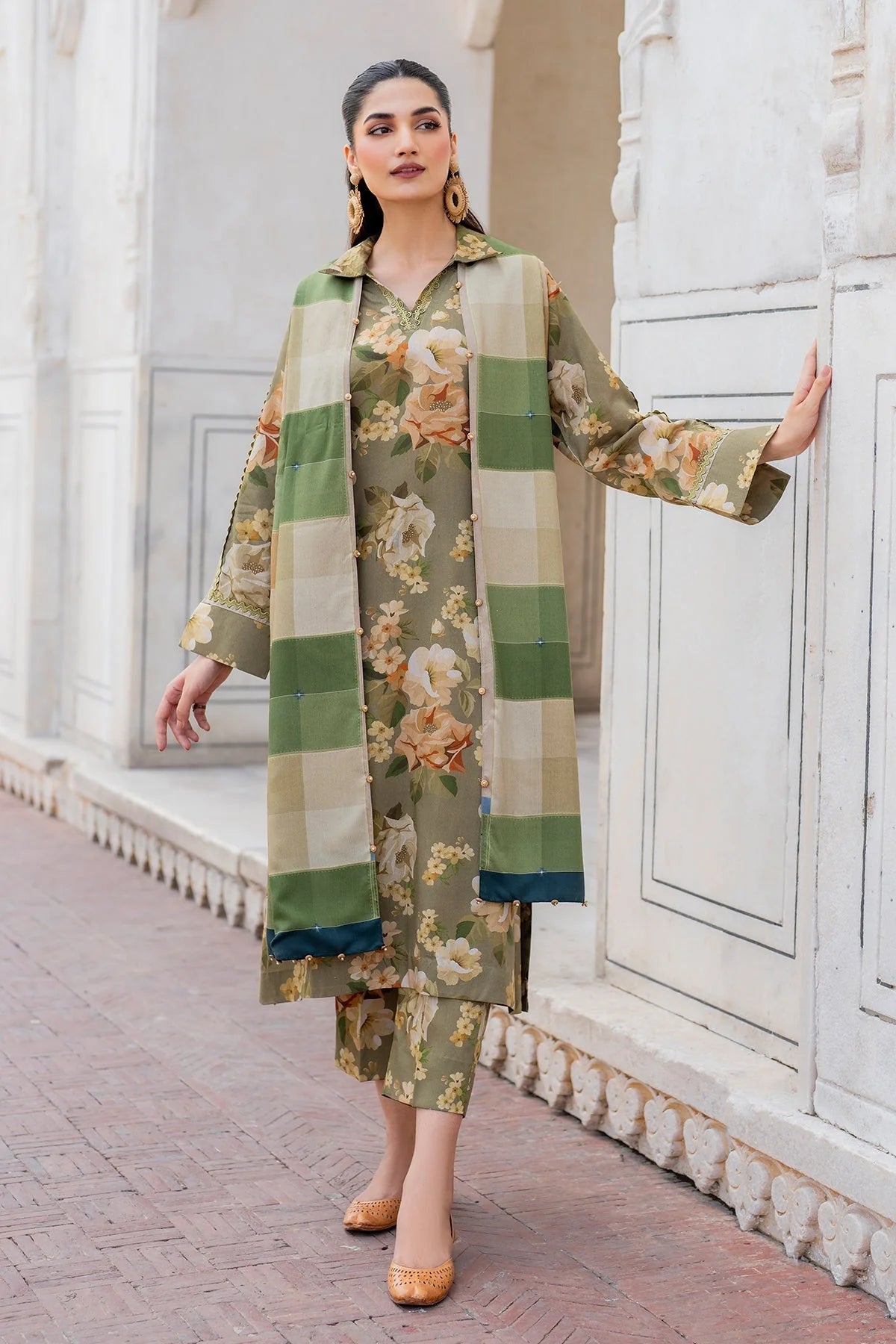 BAROQUE-Viscous With Bamber Duppata