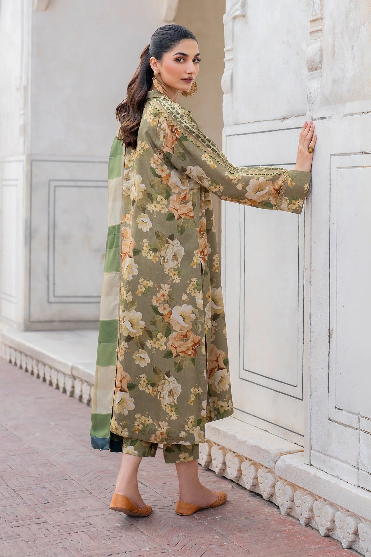 BAROQUE-Viscous With Bamber Duppata