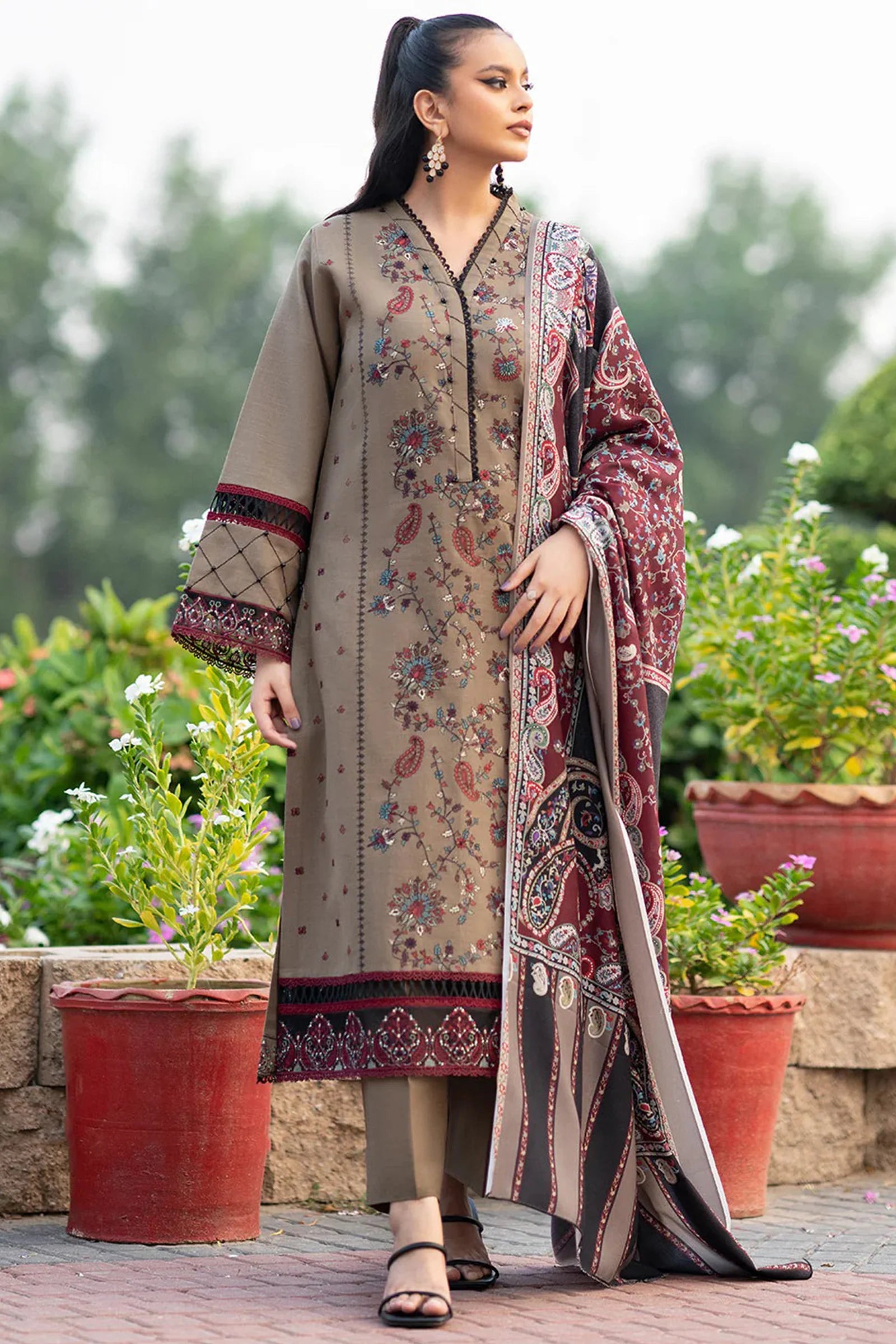 Dhannak - 3pc Embroidered Suit