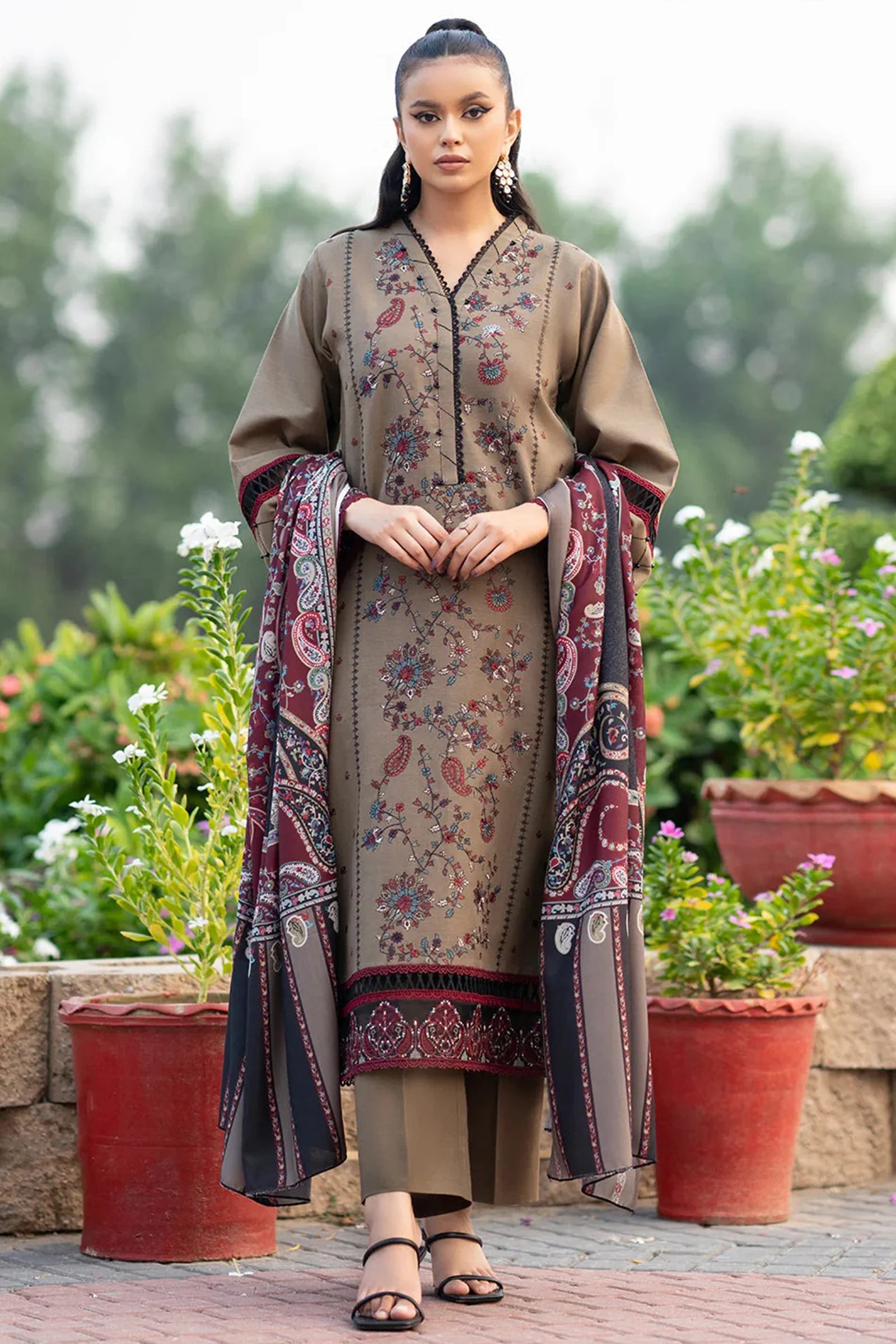 Dhannak - 3pc Embroidered Suit