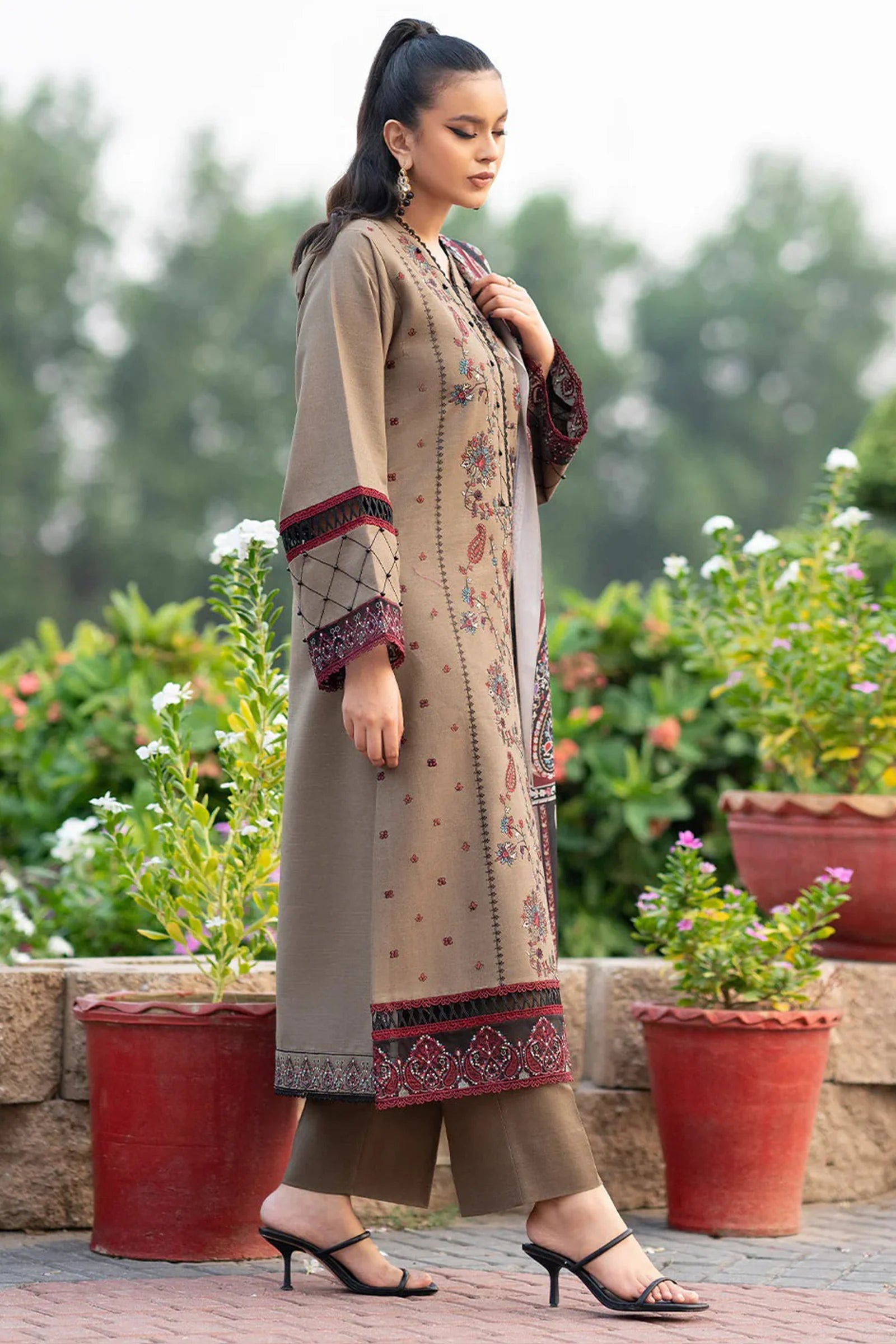 Dhannak - 3pc Embroidered Suit