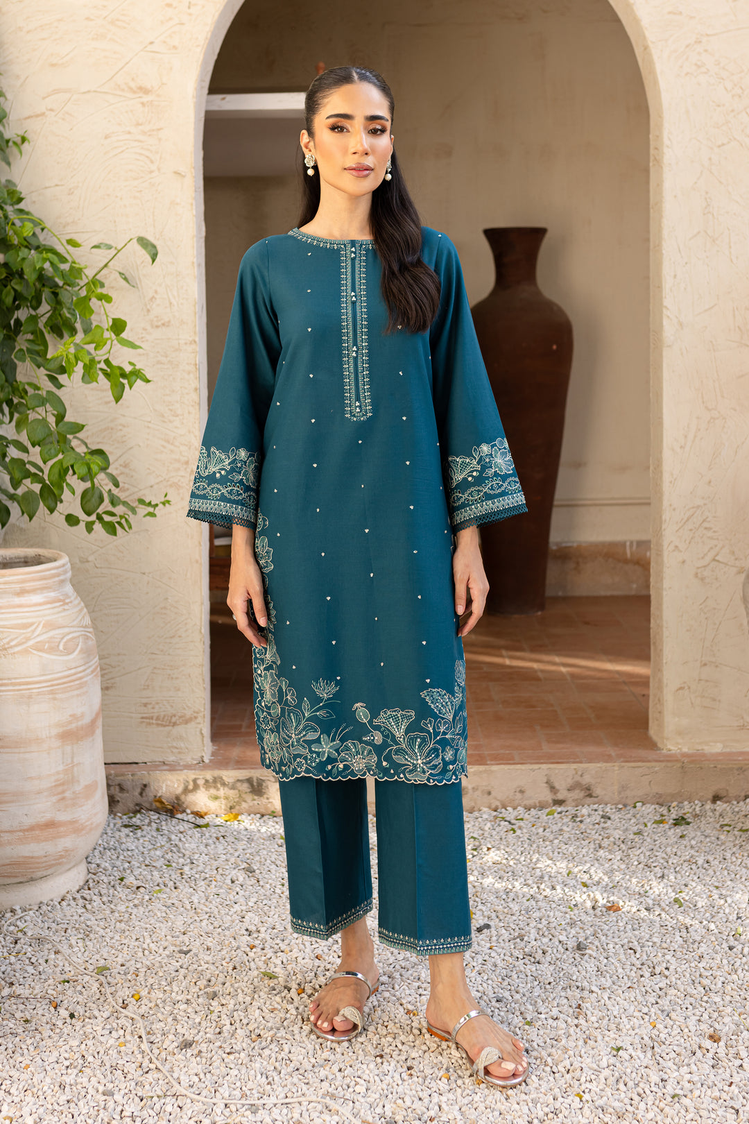 Batik 304 – 2-Piece Premium Dhanak Suit with Heavy Embroidery