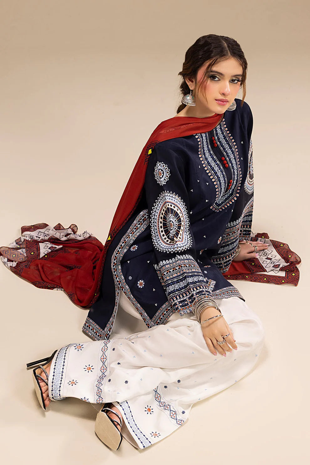 JAZMIN - 3pc Lawn Embroidered Suit