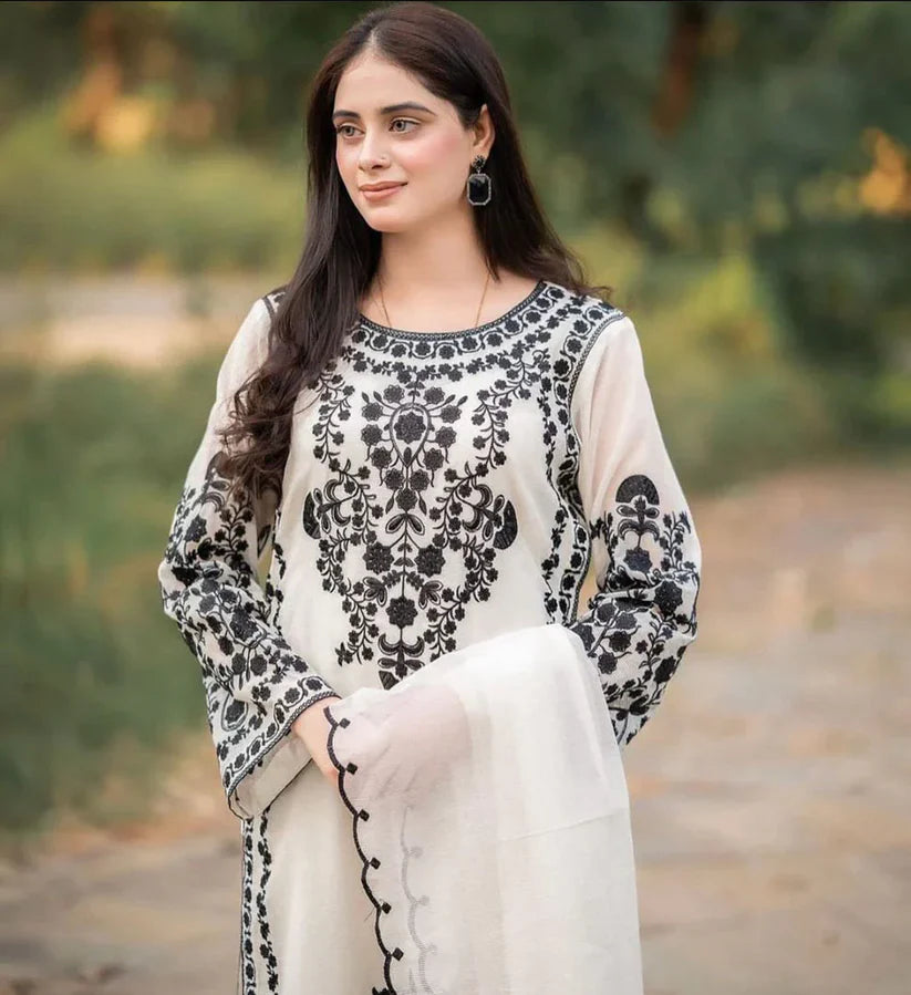 Jazmin Lawn 3PC Embroidered