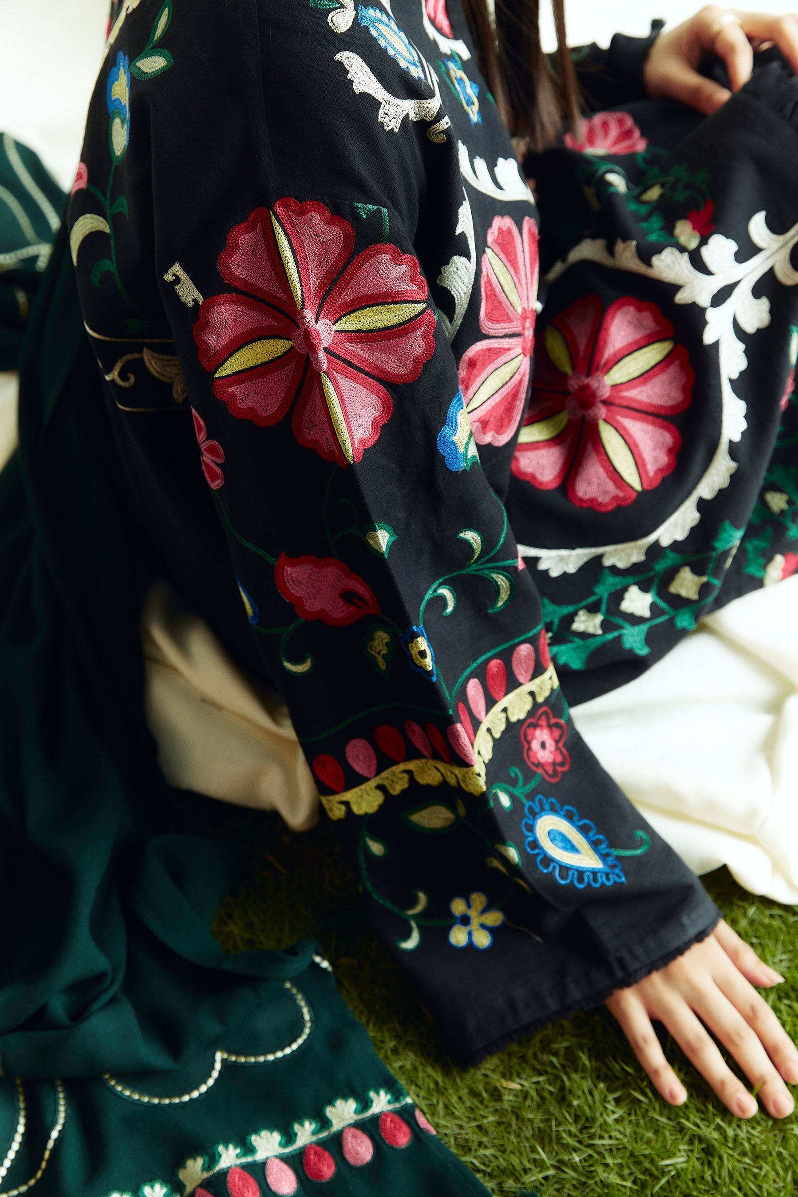 COCO by Zara Shahjahan – Luxury Embroidered DHANAK Winter Suit